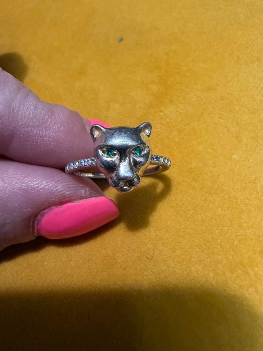 Sterling Silver Panther Head with Green Stone Eyes and diamond - Picture 3 of 7